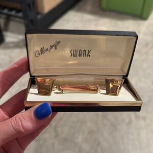 Vintage 1960s SWANK Gold-Toned Cufflinks and Tie Bar Set